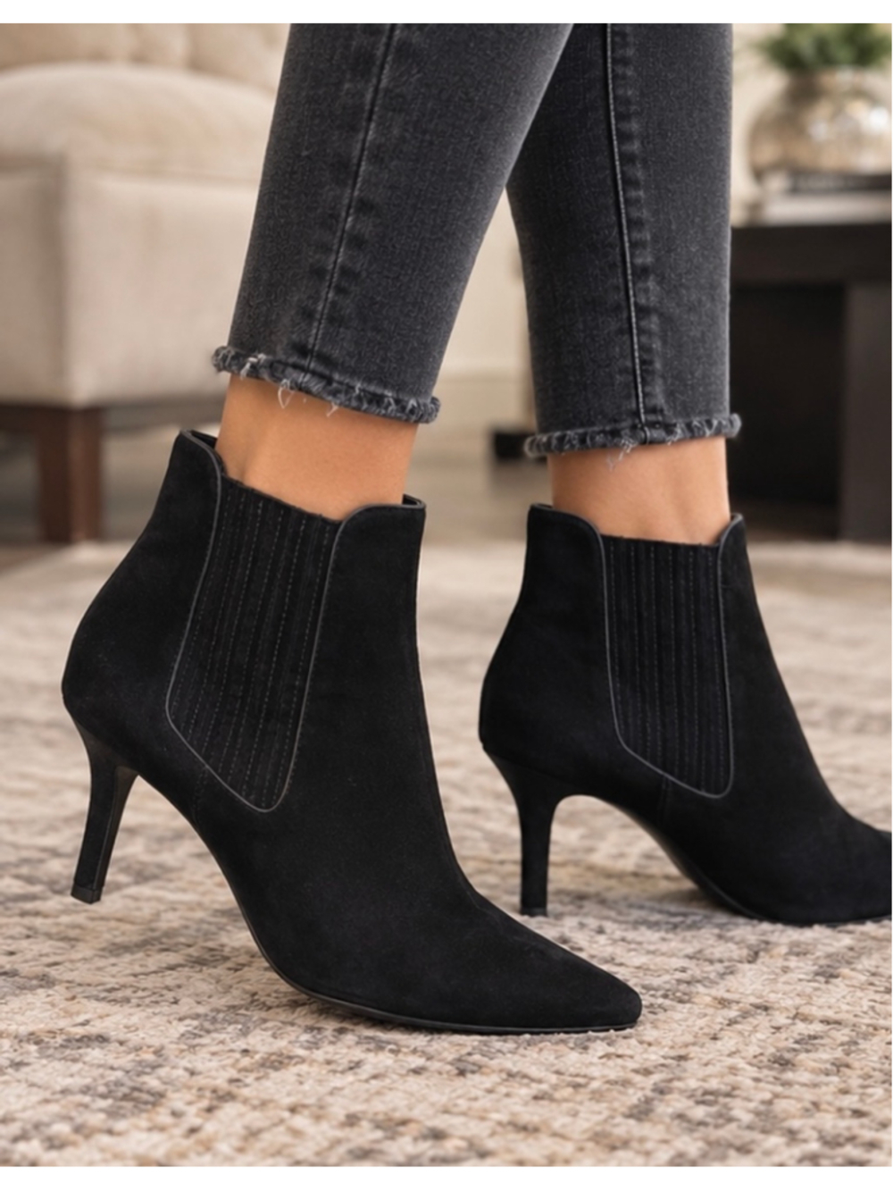 Cole Haan Black Suede Chelsea Ankle Boots Pointed Toe Kitten Heel Size 8